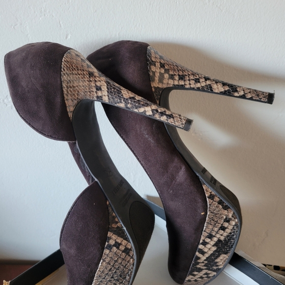 Nine West Brown Snake Print Platform Heels - Picture 4 of 5